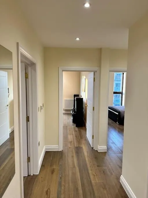 Stylish Riverside Apartment London